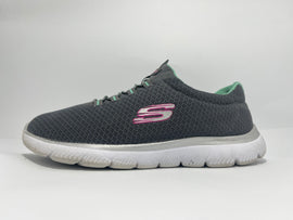 Skechers