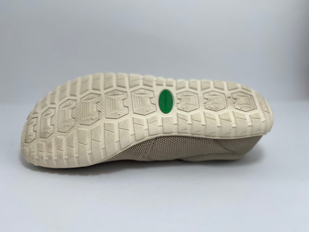 Relax lll Barefoot shoe by Saguaro